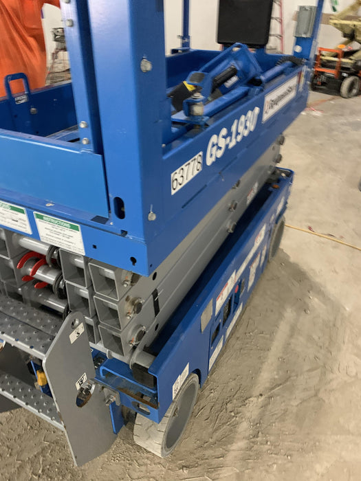 2020 Genie GS-1930 Solid Non Marking Tires, Beacon, Folding rails with half height swing gate