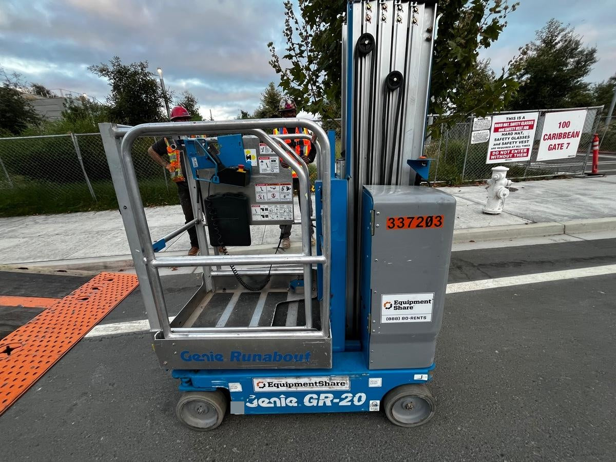 2023 GENIE GR-20