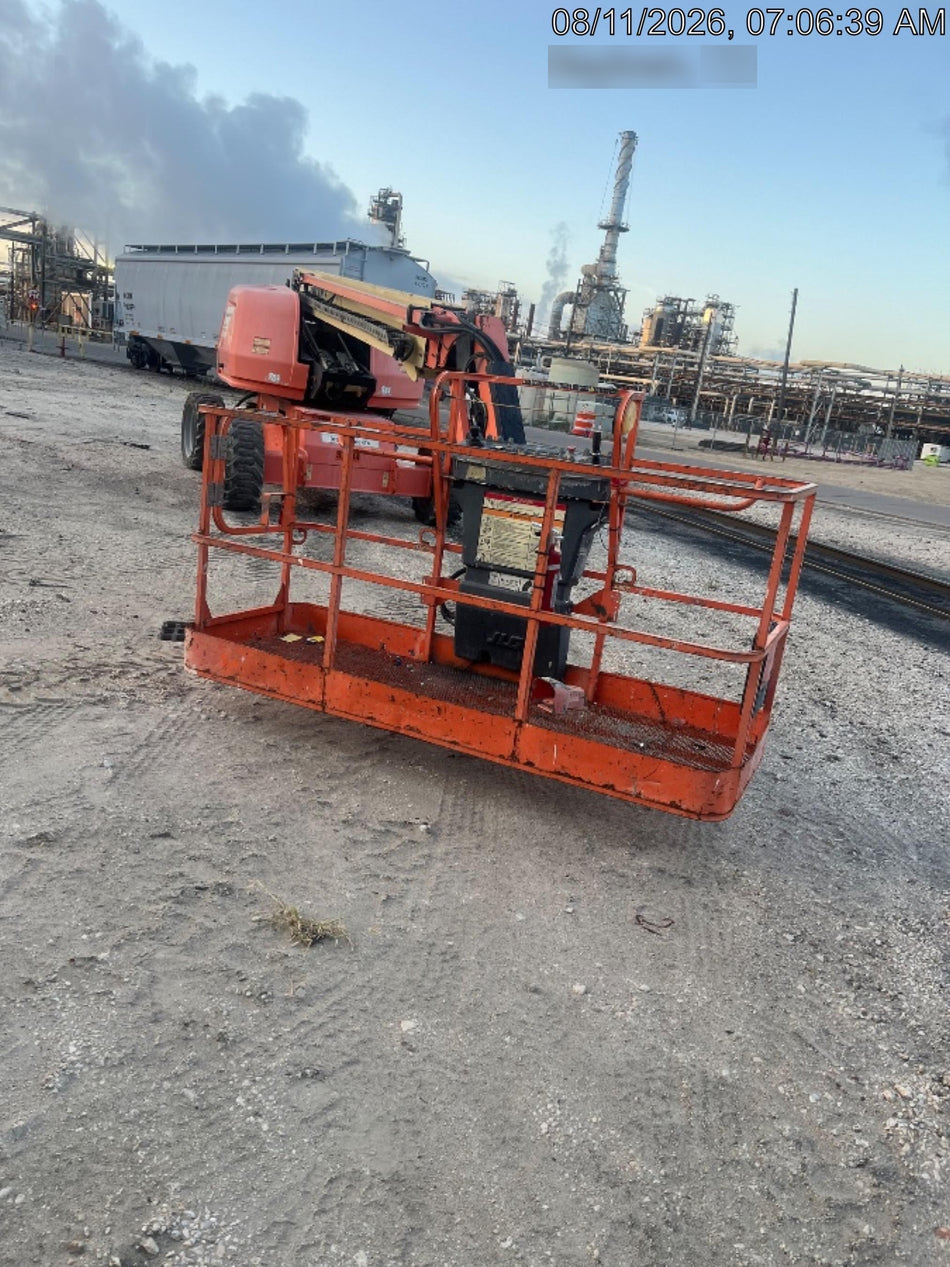 2019 JLG 660SJ