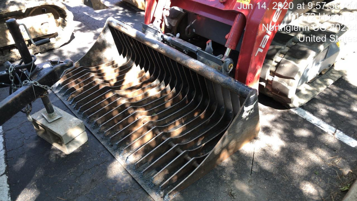 2019 BOBCAT 74" Rock Bucket - Bobcat