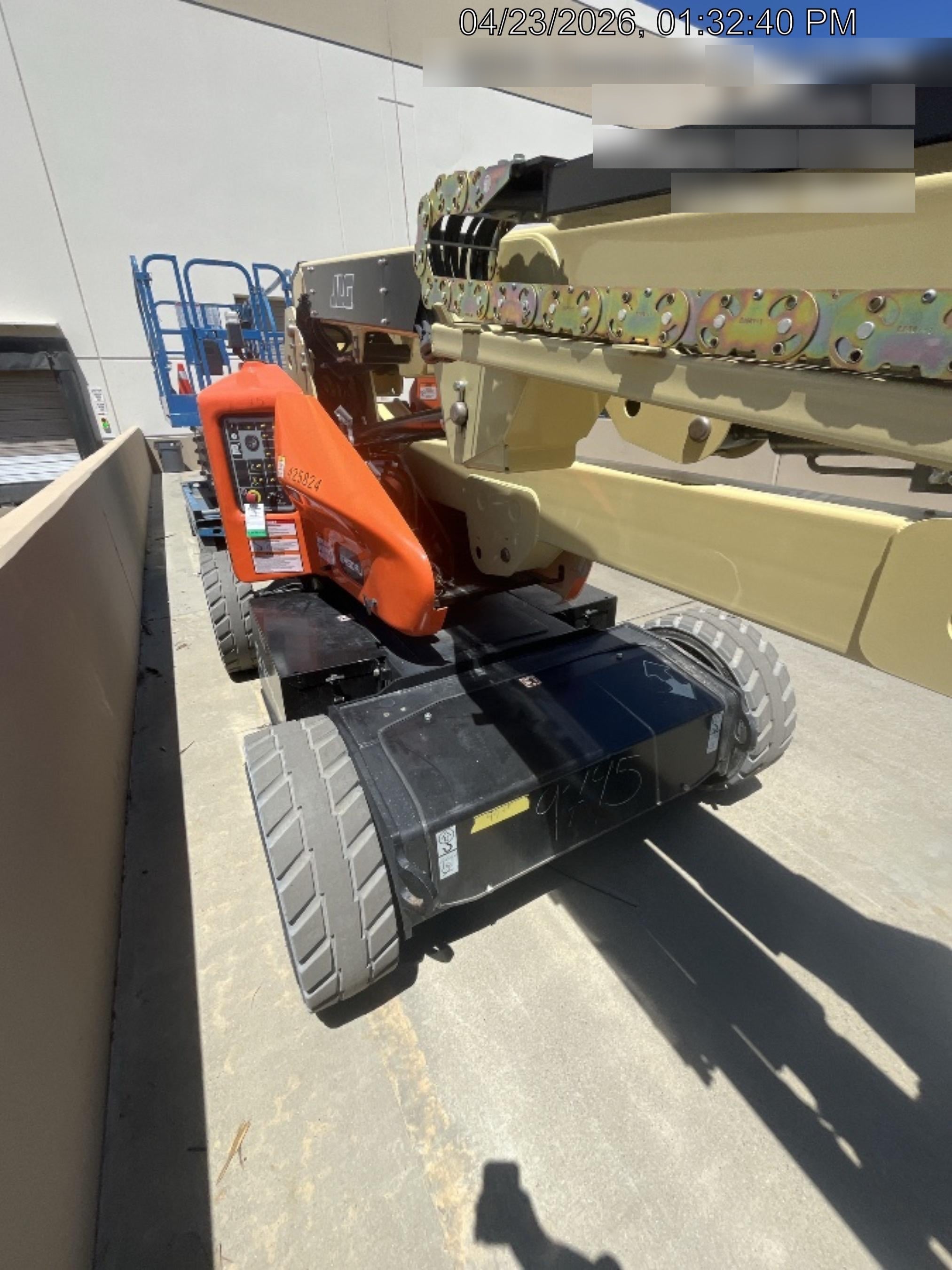 2024 JLG E450AJ