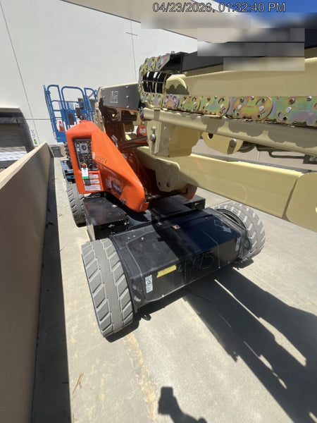 2024 JLG E450AJ