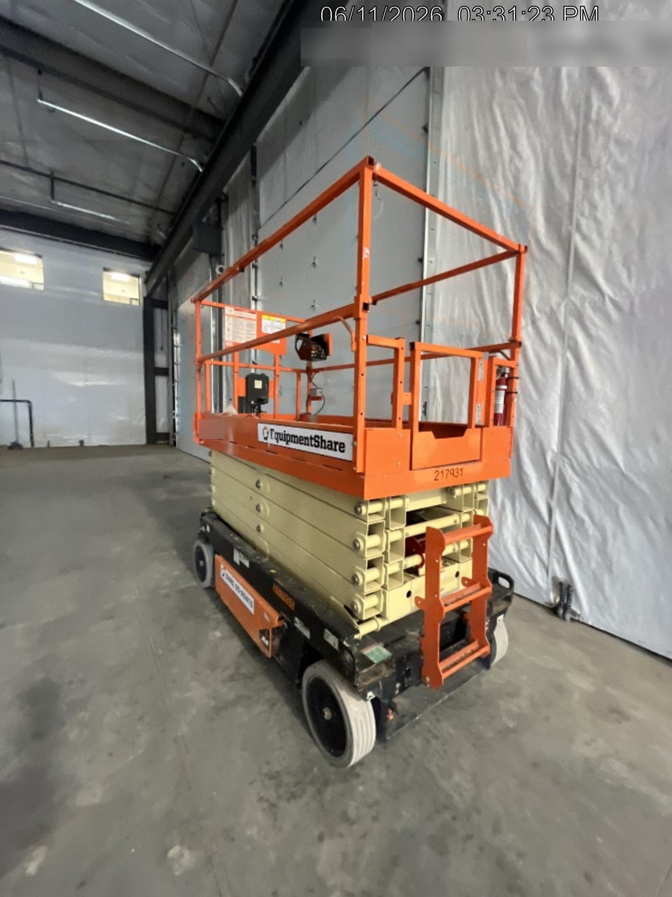 2022 JLG R3246