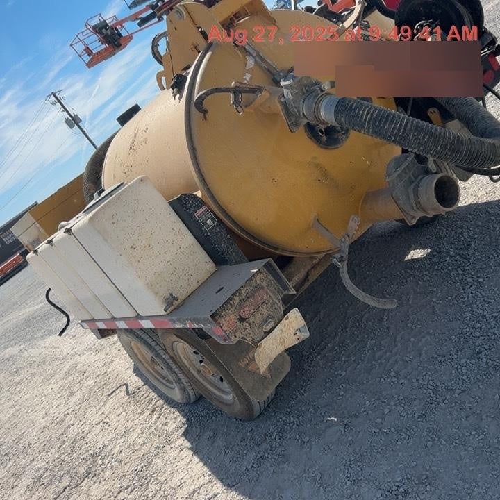 2021 VAC-TRON LP573XDT