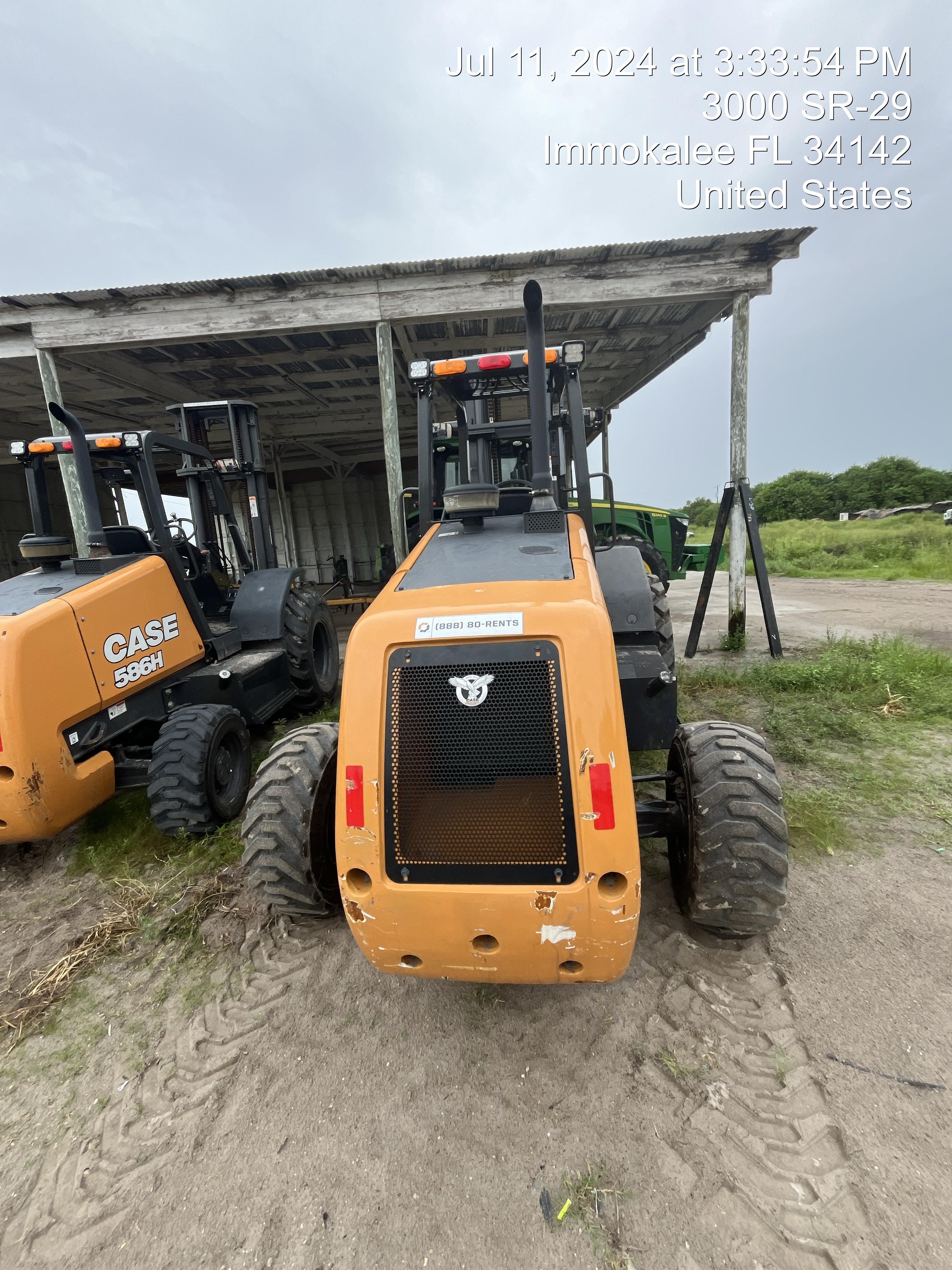 2023 CASE 588H