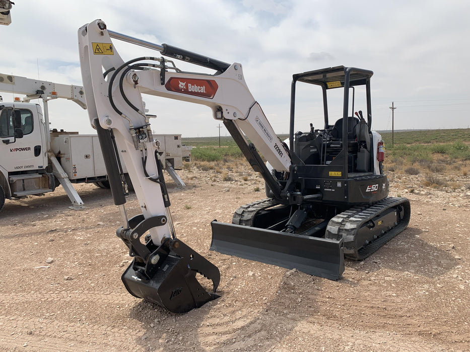 2022 BOBCAT E50