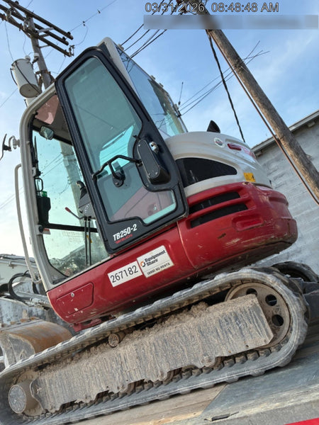 2022 TAKEUCHI TB250-2CR