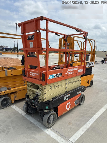2022 JLG ES1932