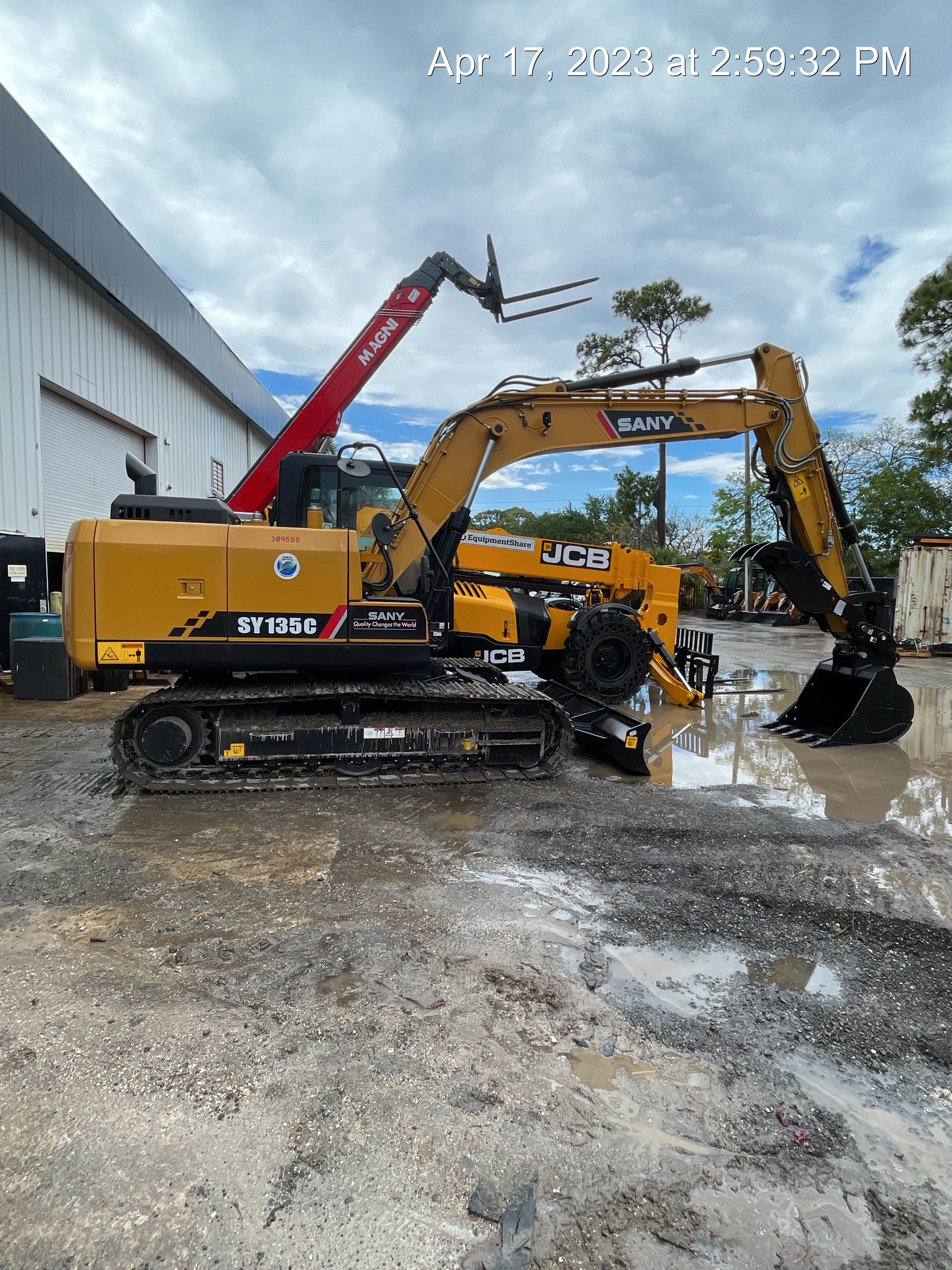 2023 SANY SY135S