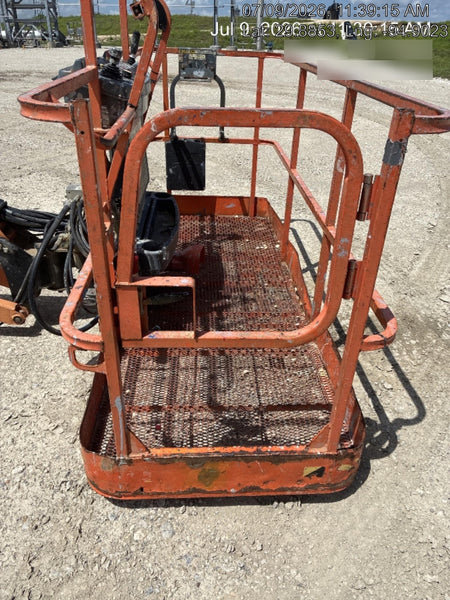 2023 JLG 660SJ