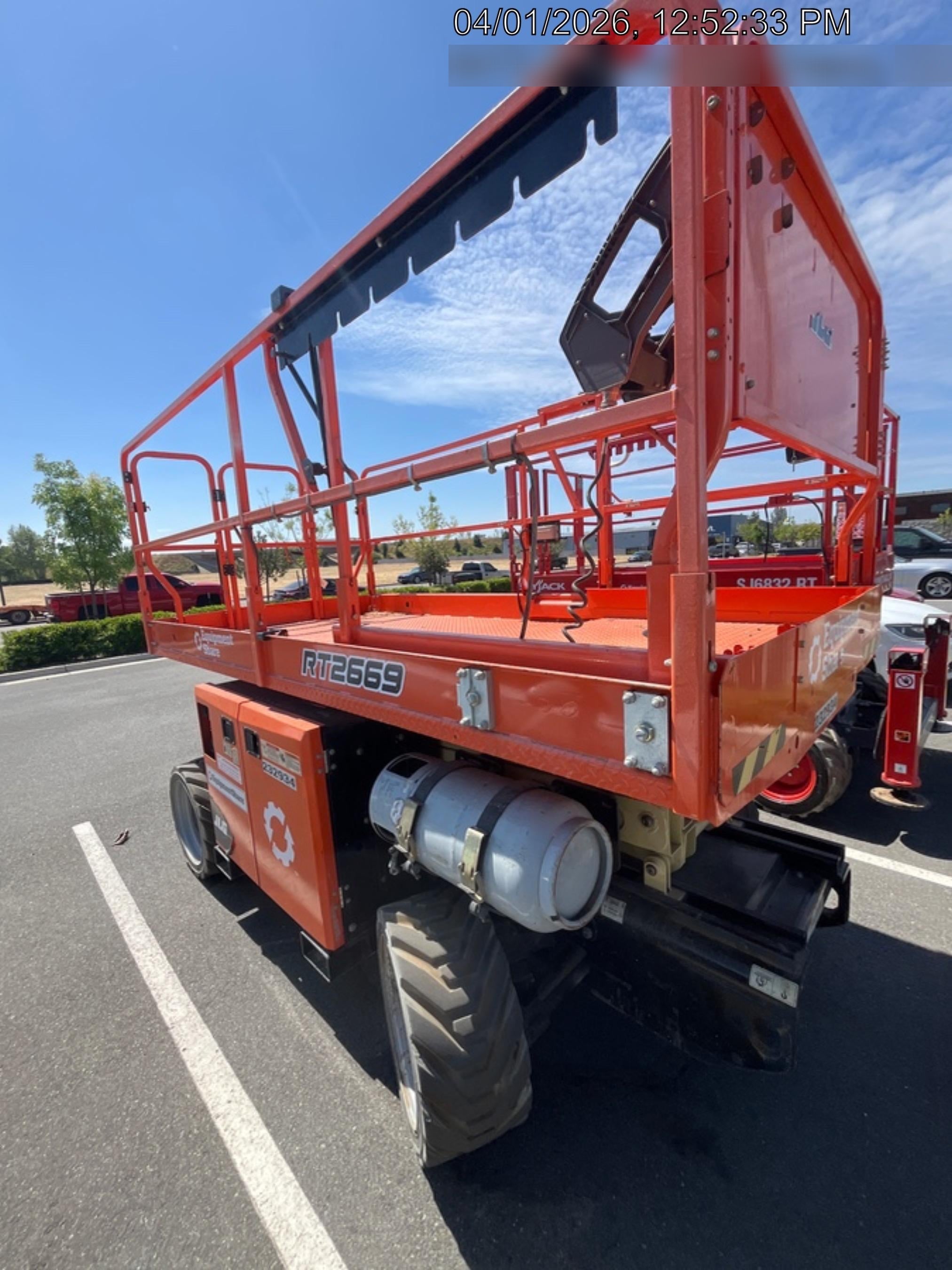 2022 JLG RT2669