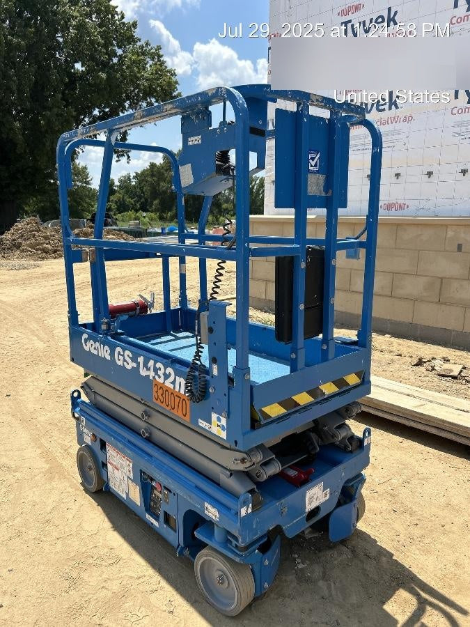 2023 GENIE GS-1432