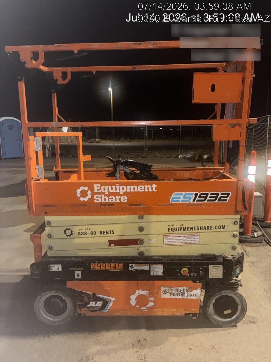 2023 JLG ES1932