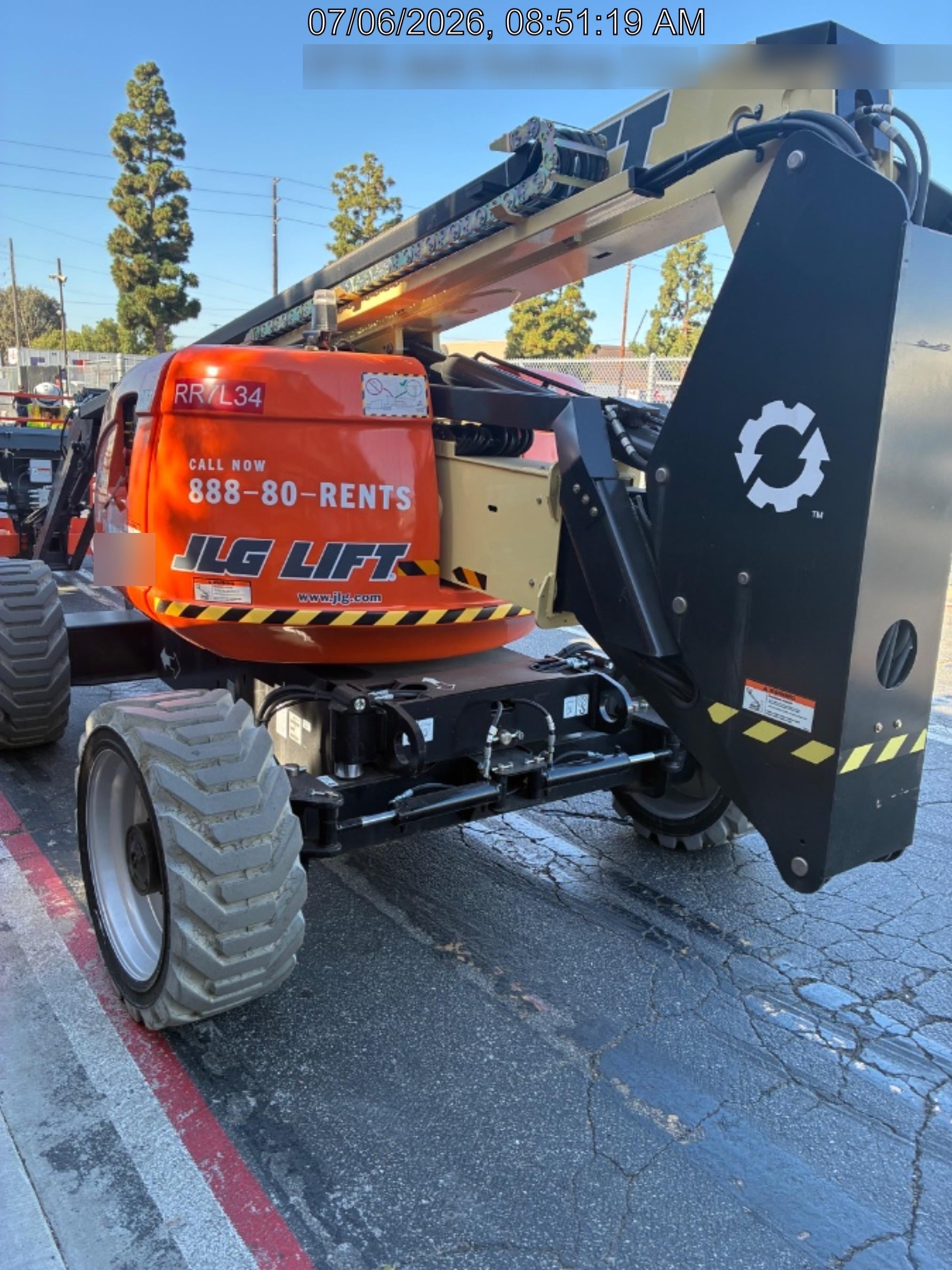 2025 JLG 600AJ