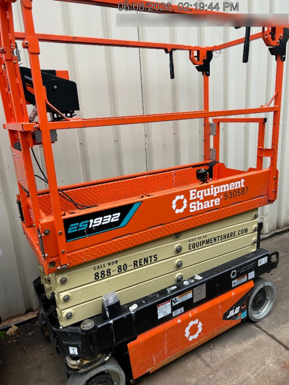2025 JLG ES1932