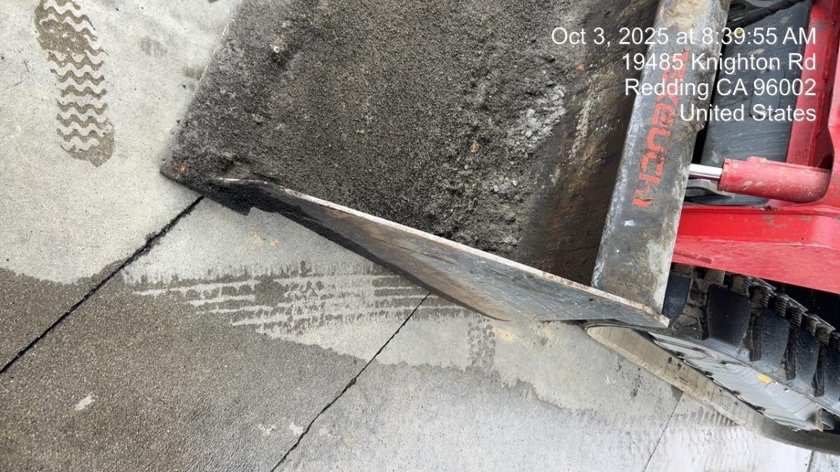 2025 TAKEUCHI 76" Smooth Bucket - Takeuchi