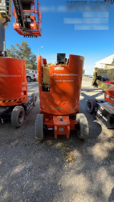2019 JLG E300AJP