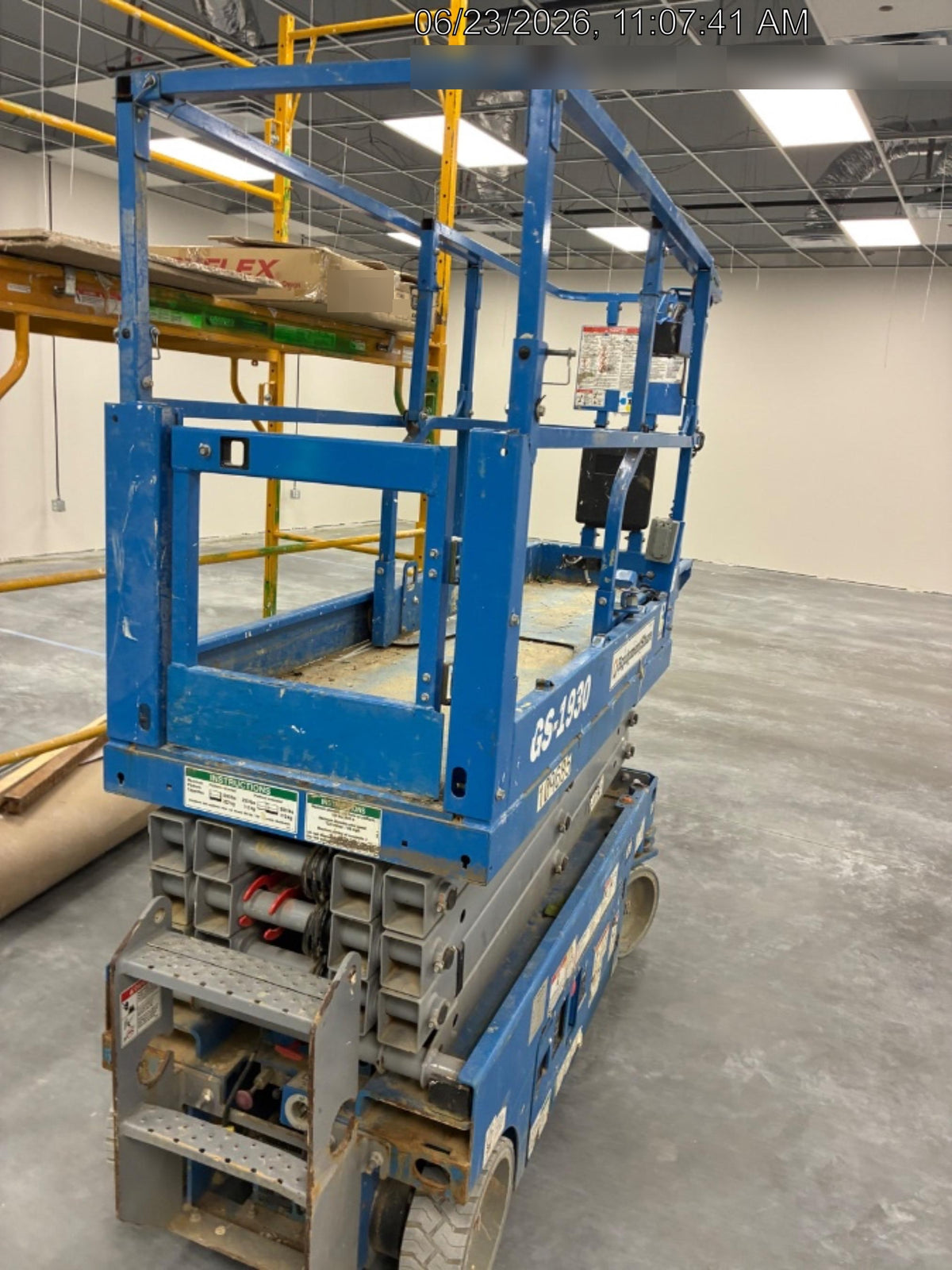 2020 Genie GS-1930 Solid Non Marking Tires, Beacon, Folding rails with half height swing gate, 800W Inverter