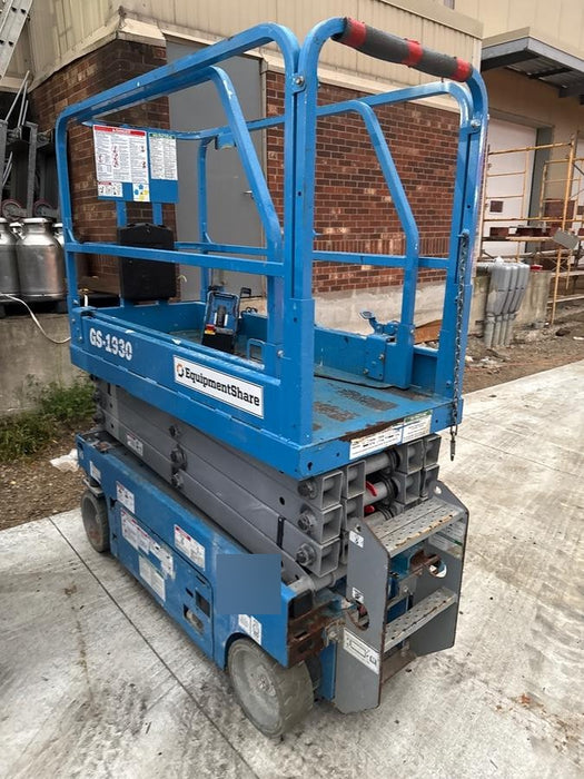 2019 Genie GS-1930 Fixed Rails with Chain Entry