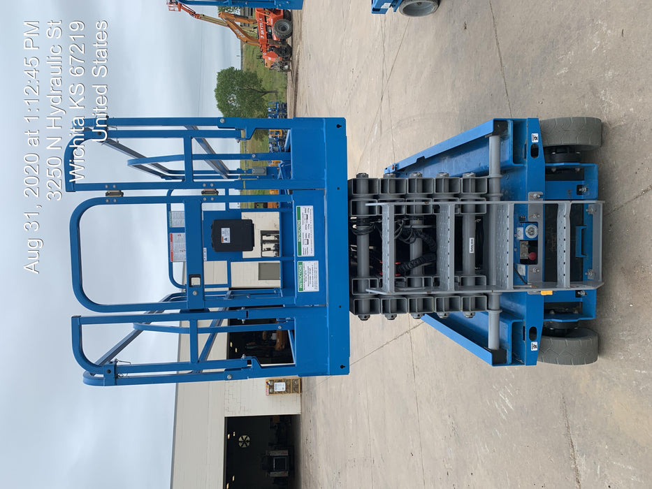 2019 Genie GS-4047 Folding rails with half height swing gate