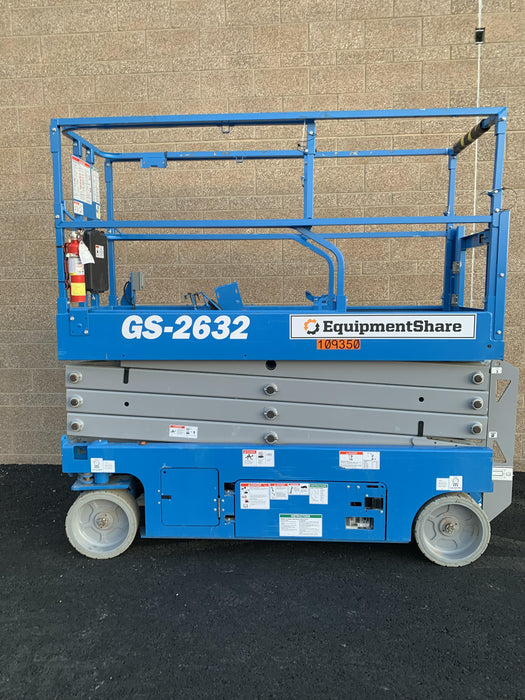 2020 Genie GS-2632 Solid NM Tires, Folding Rails with Half-Height Swing Gate, Beacon, 800W Invertor