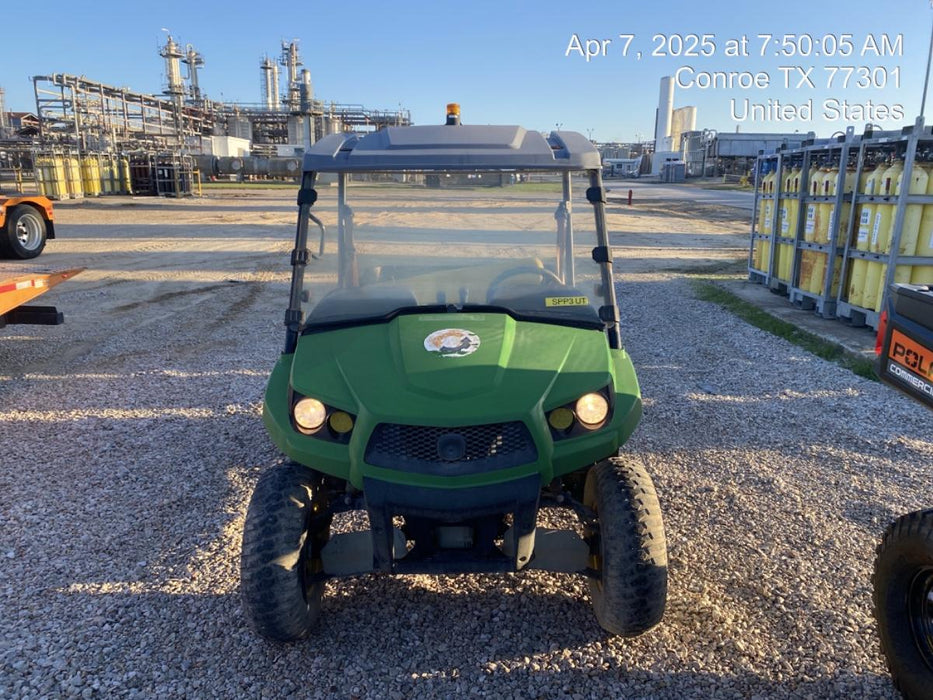 2020 John Deere XUV560E GATOR 4wd Utility Cart, Gas, 2 Seat, LED Strobe, Windshield Tempered Glass, Plastic Canopy, Wire Harness Kit, Backup Alarm