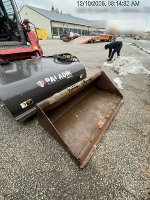 2021 PALADIN Sweepster SB72