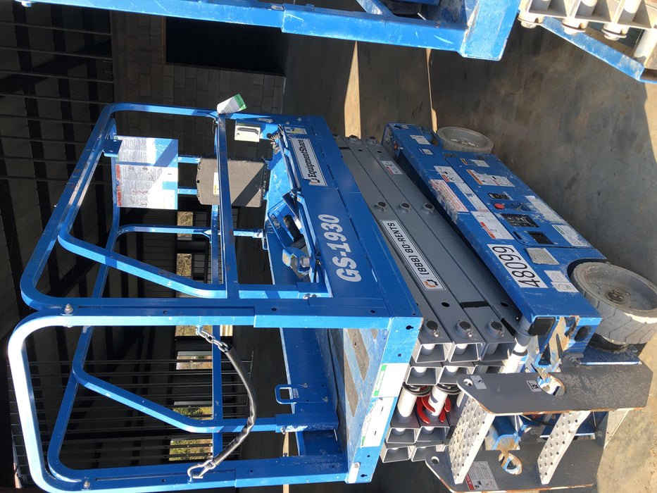 2019 Genie GS-1930 Fixed Rails with Chain Entry