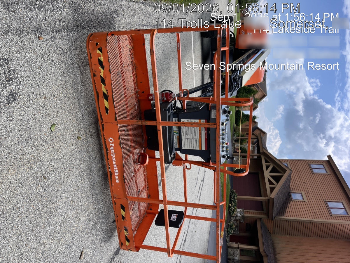 2023 JLG 660SJ