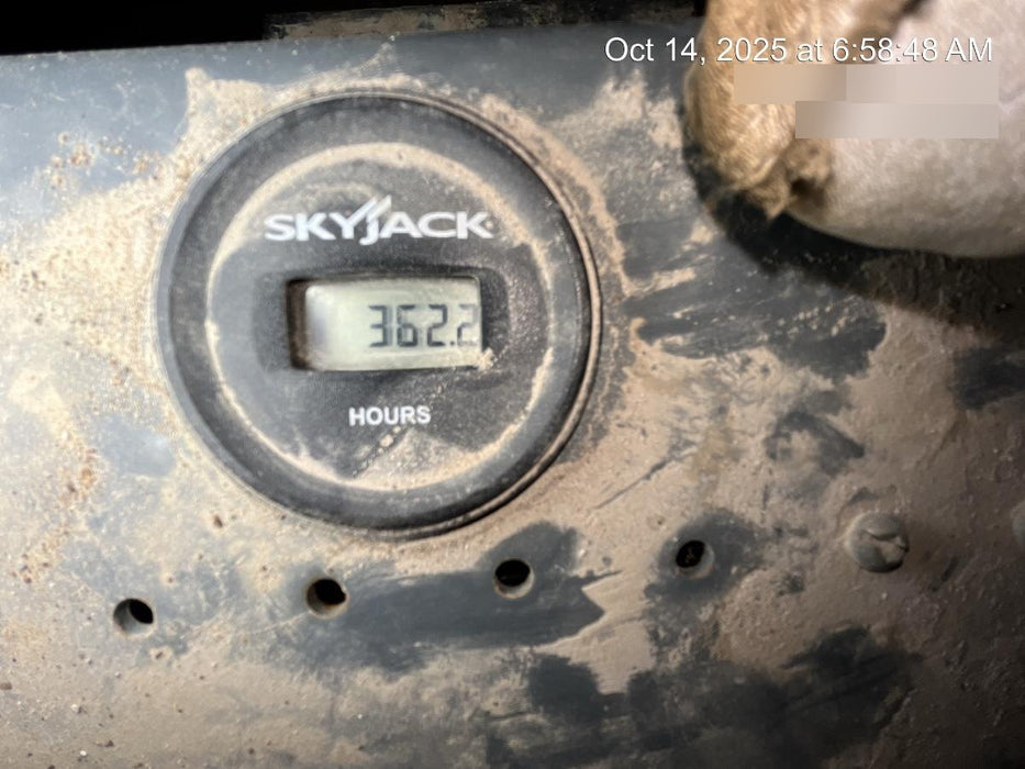 2018 Skyjack SJIII-3226 Skyjack SJIII3226 Scissor Lift w/Trojan Batteries