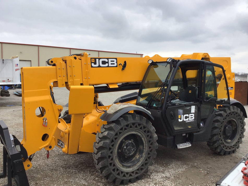 2018 JCB 510-56 74 HP w/CAB/HVAC, Beacon, Worklights, Aux Hydraulics, Solid Tires