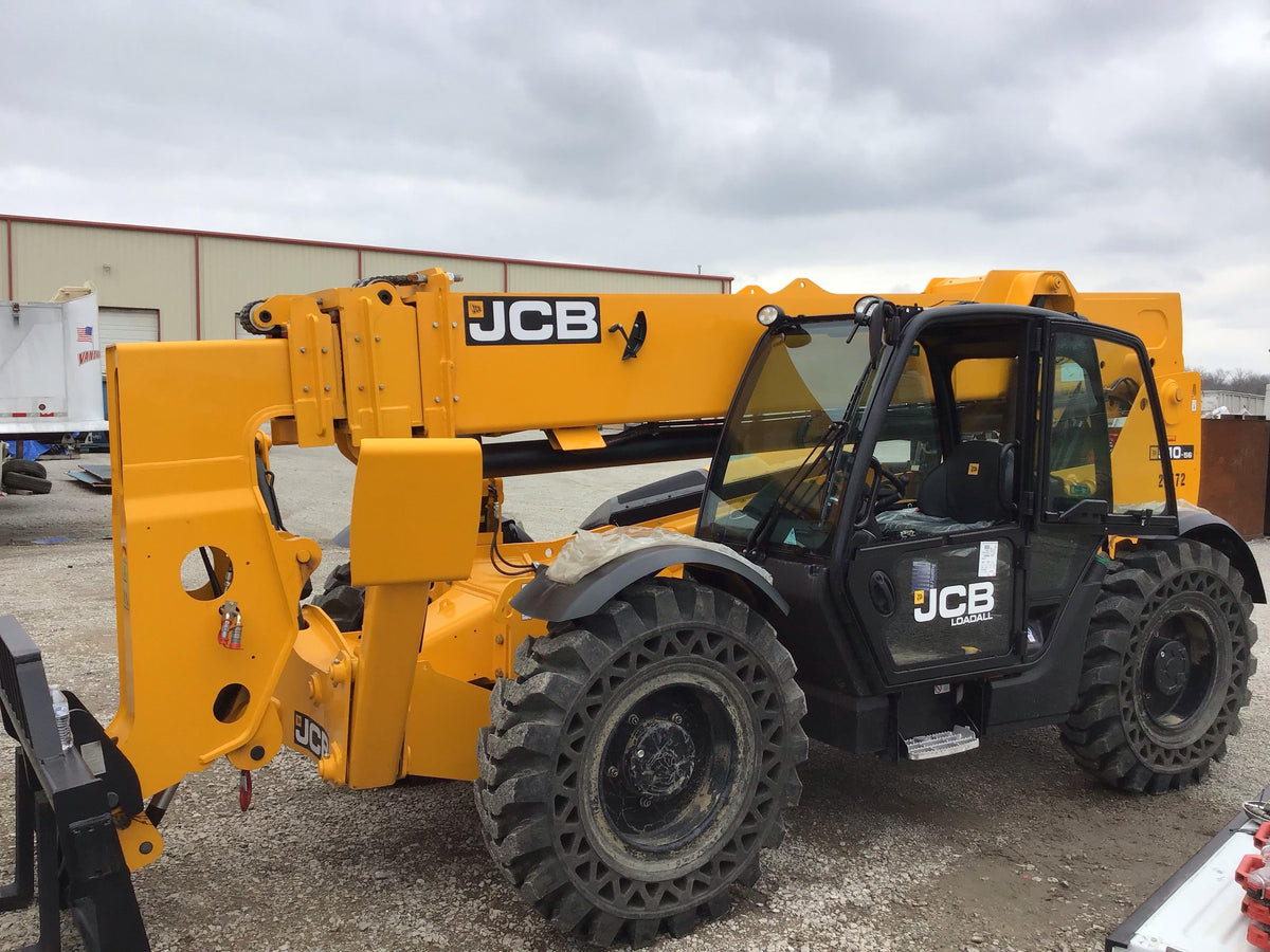 2018 JCB 510-56 74 HP w/CAB/HVAC, Beacon, Worklights, Aux Hydraulics, Solid Tires