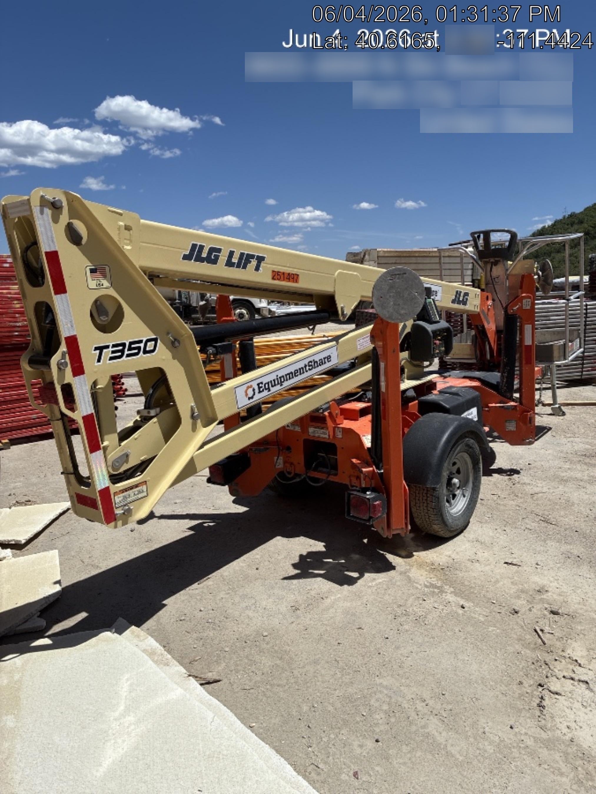 2022 JLG T350