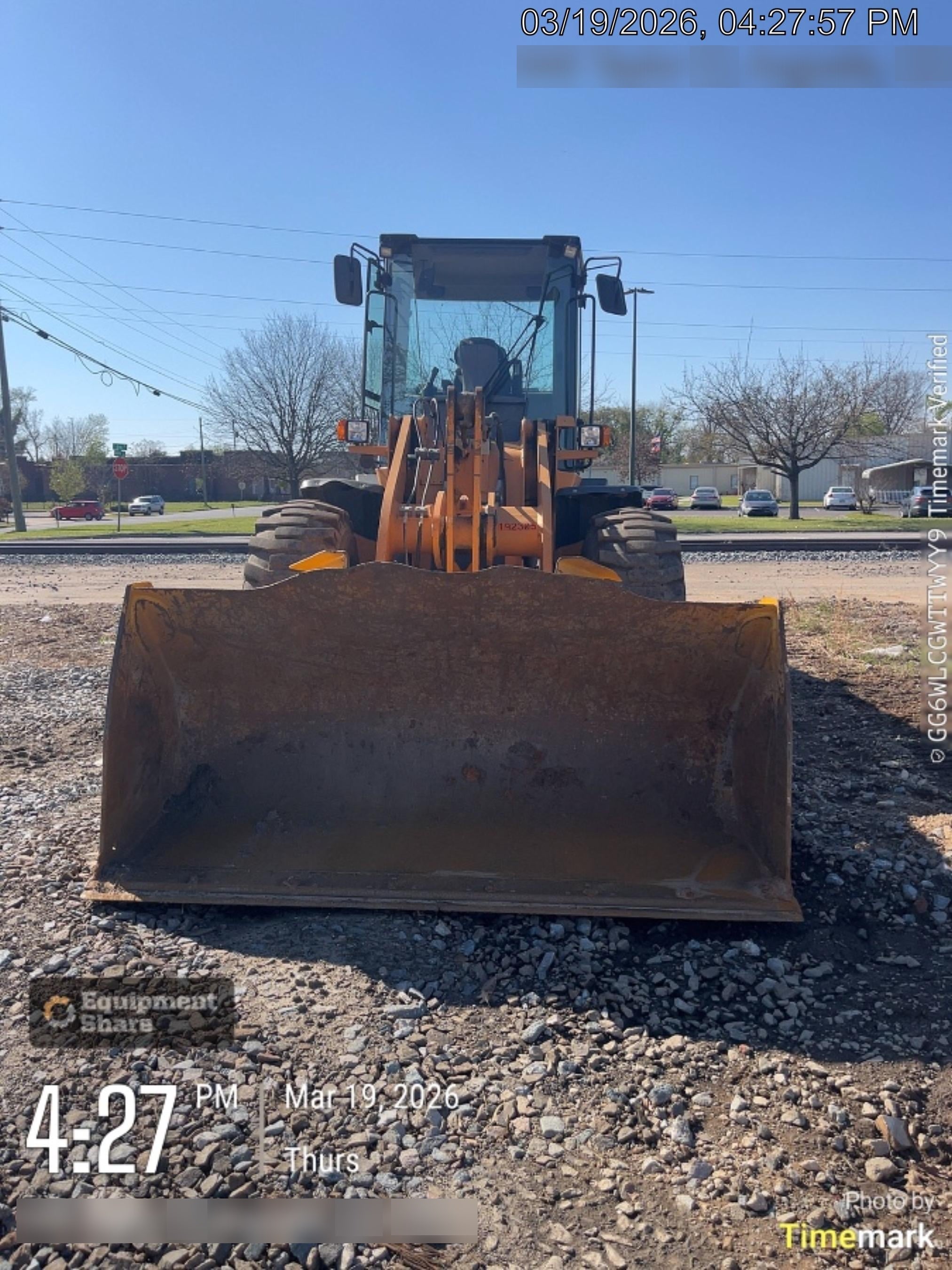 2016 Case 621F CLOSED CAB, JRB 416 STYLE HYD COUPLER