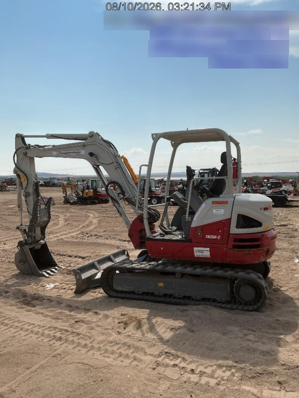 2023 TAKEUCHI TB250-2R