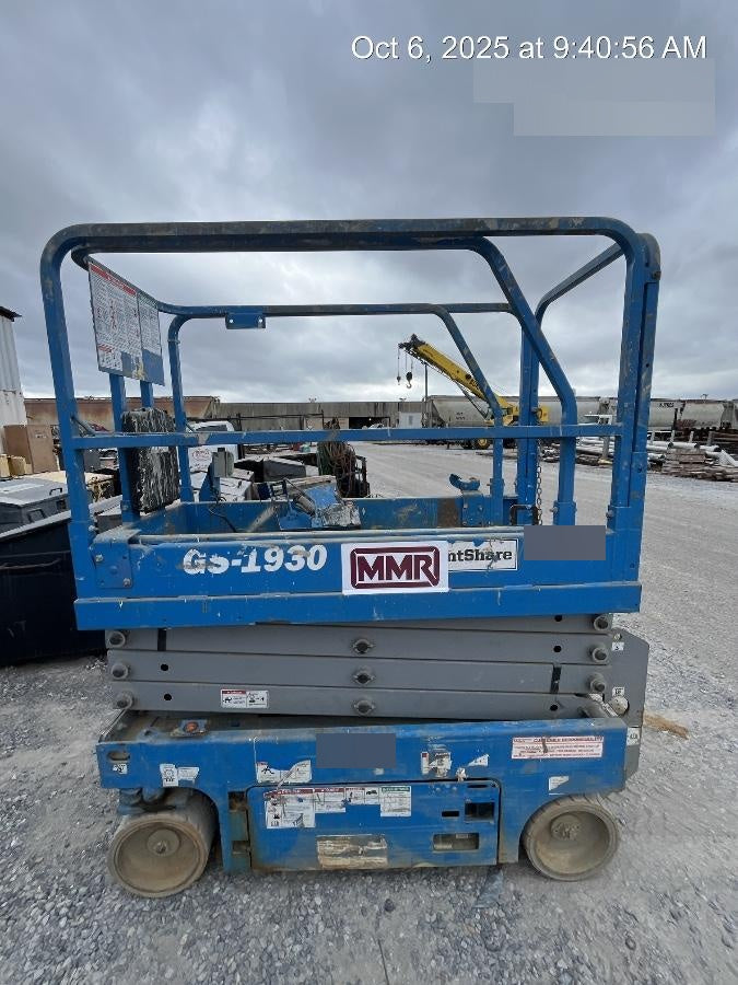 2019 Genie GS-1930 Fixed Rails with Chain Entry