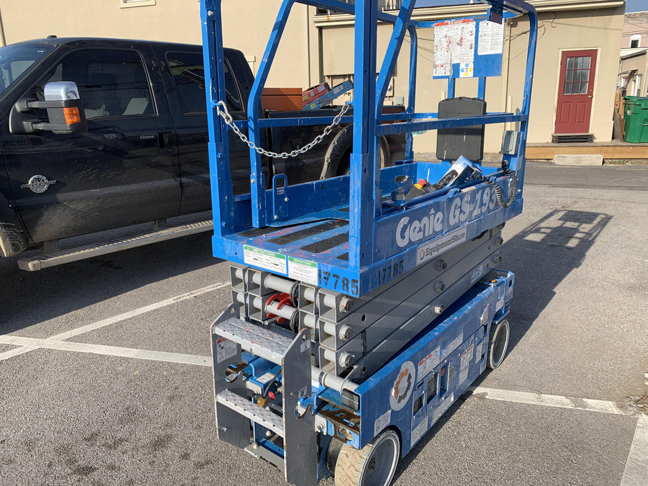 2018 Genie GS-1930 Genie GS-1930 w/Fixed Rail, Chain Entry