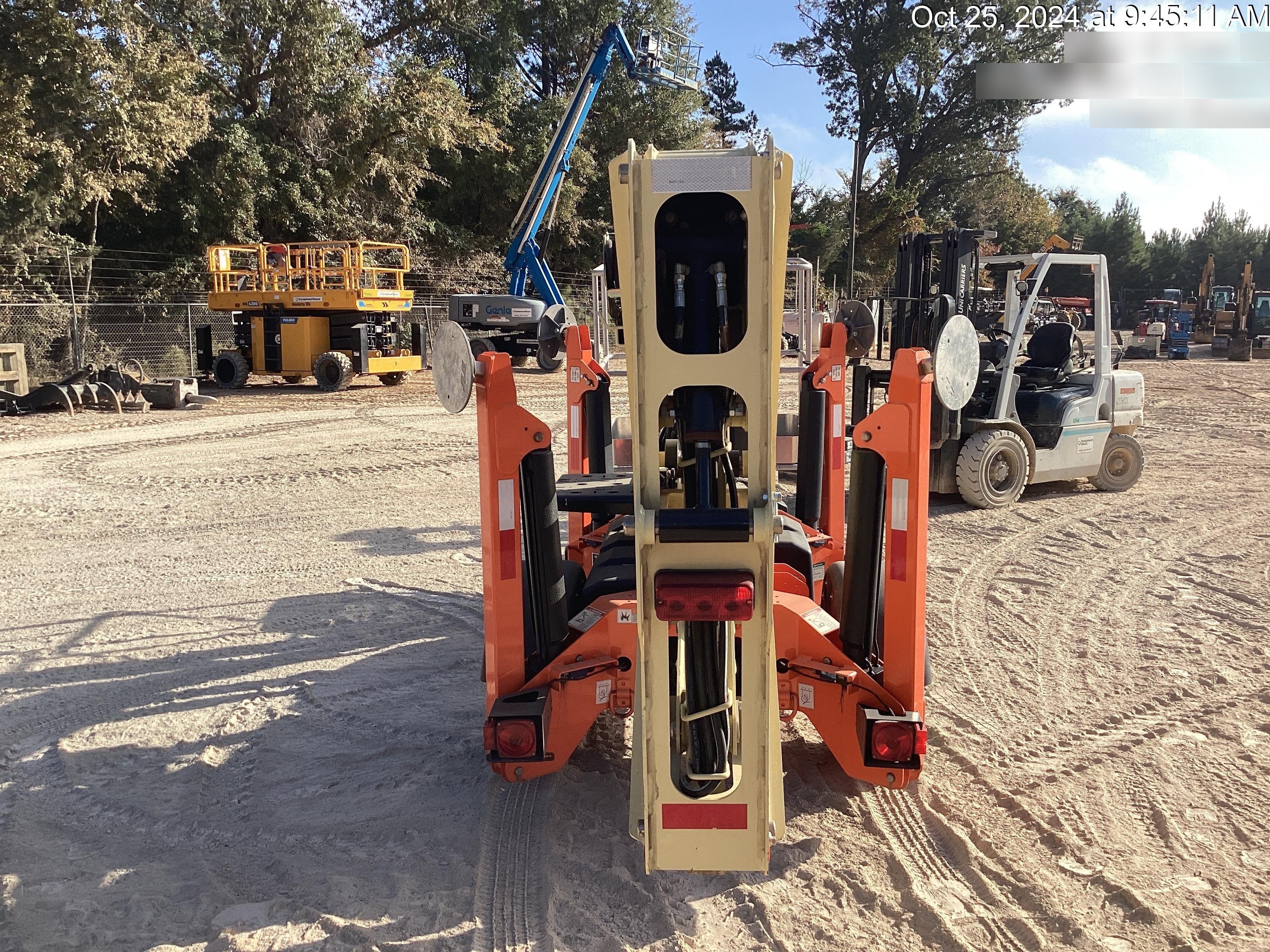 2023 JLG T350
