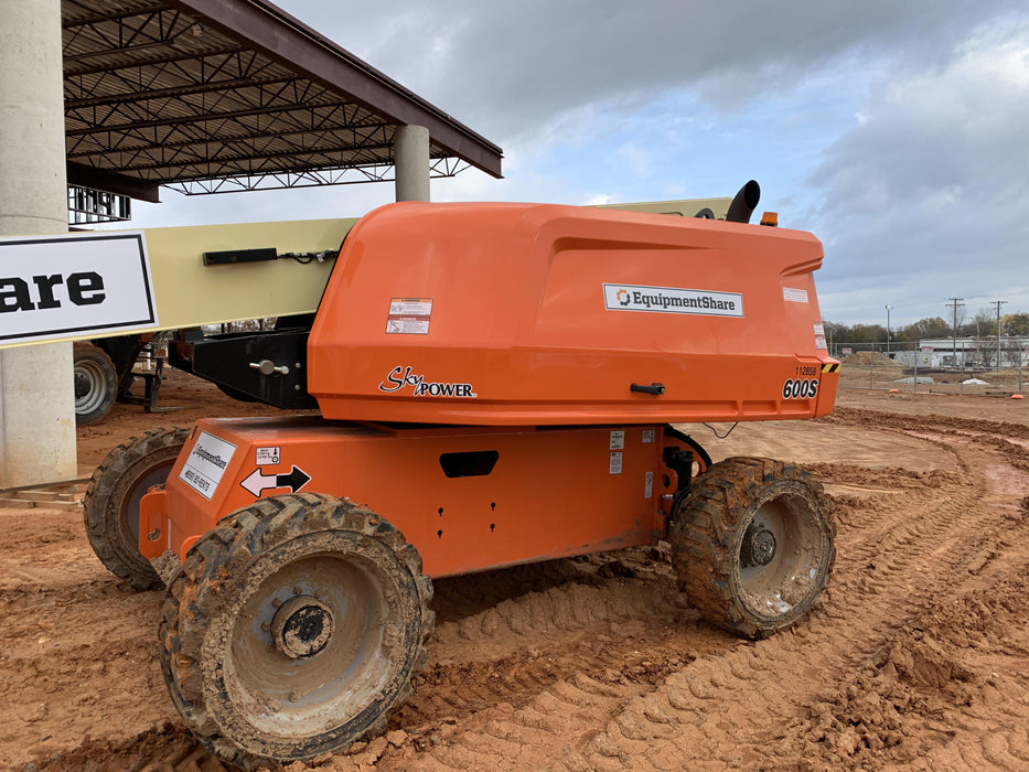 2020 JLG 600S