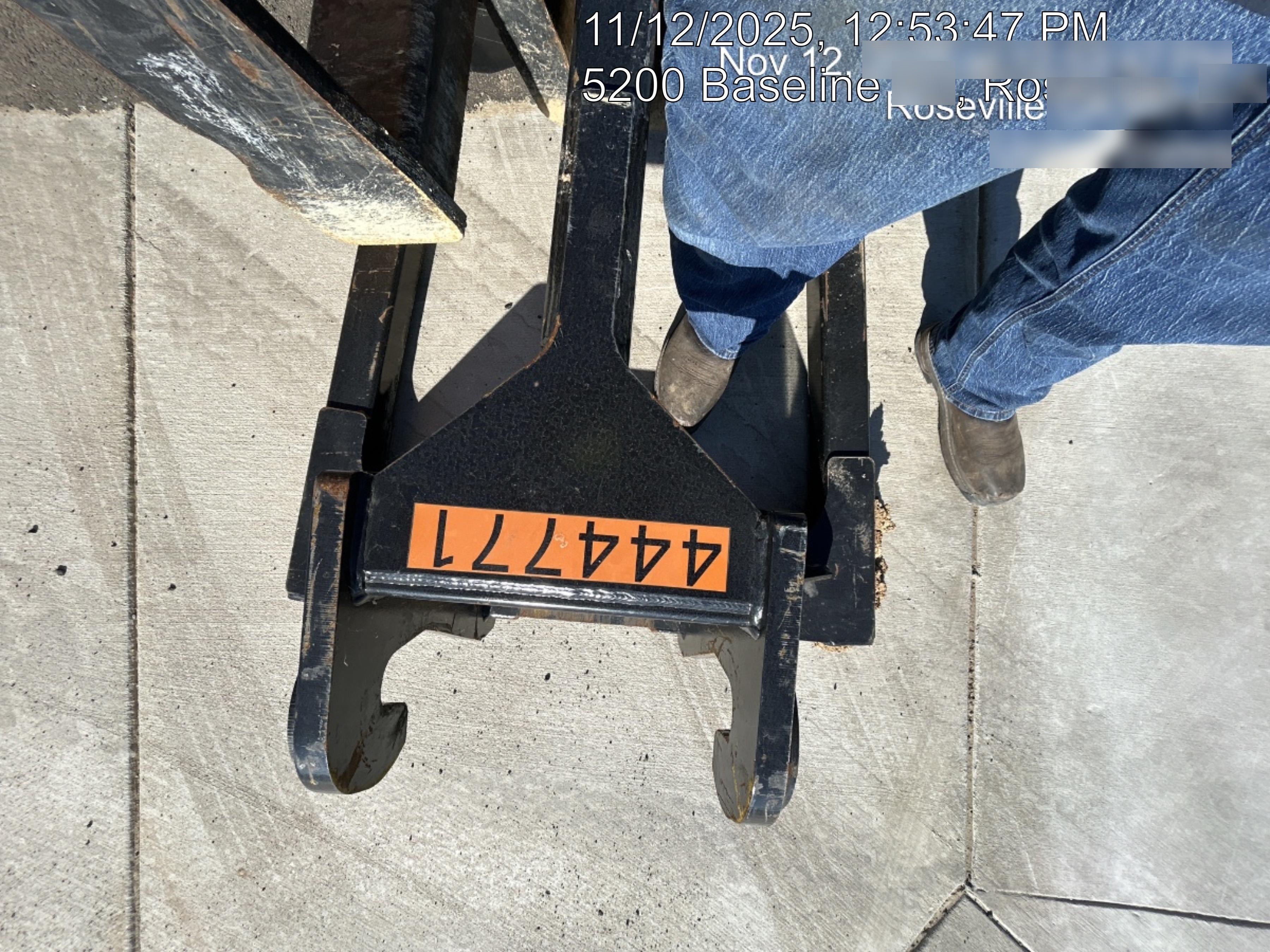 2024 JLG 1001275853