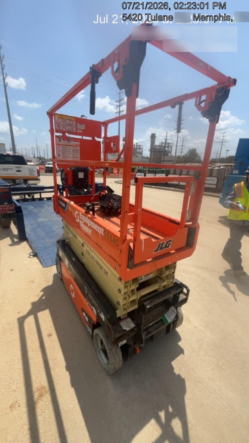 2025 JLG ES1932