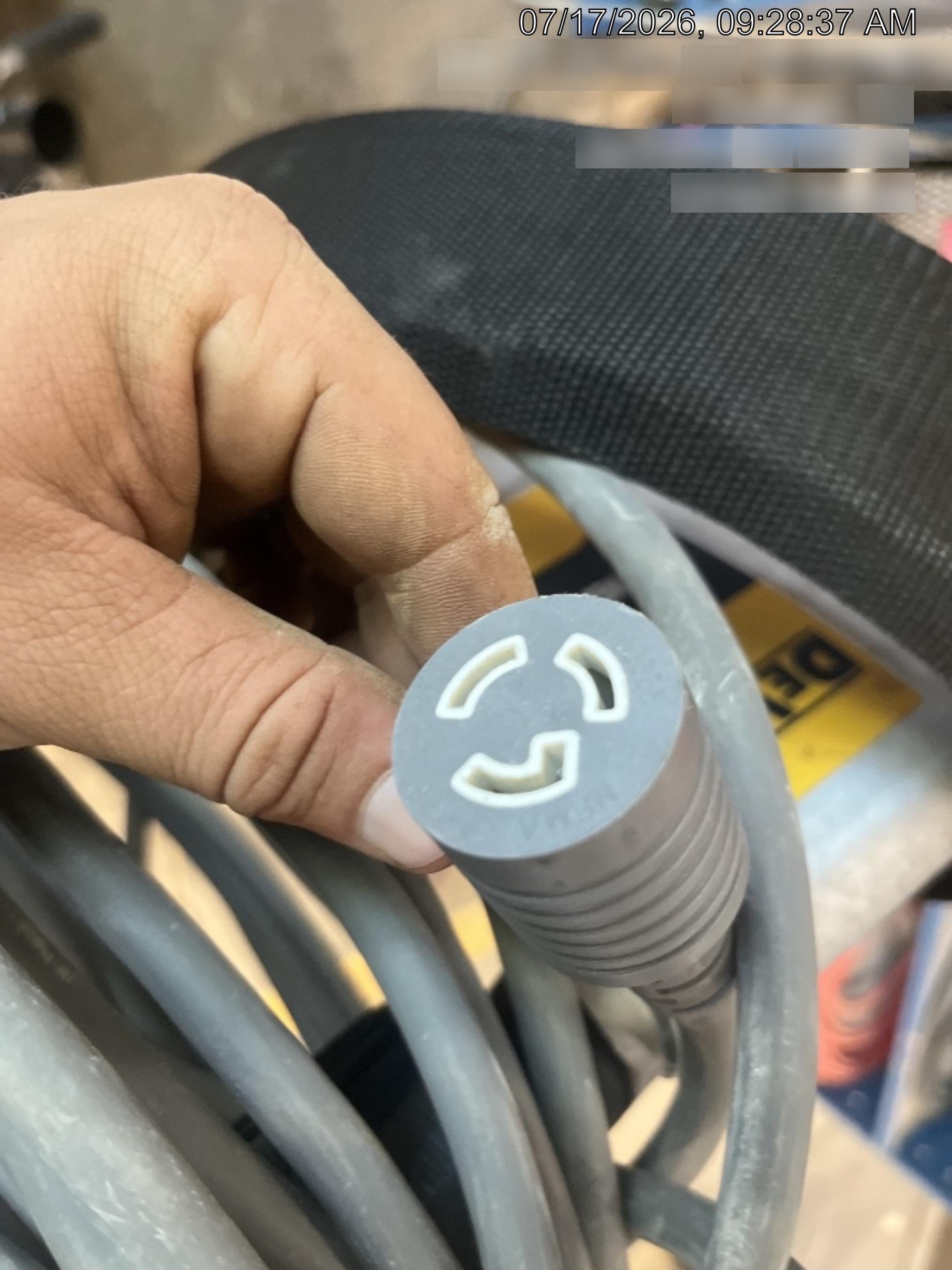 2024 DEWALT 216-RS