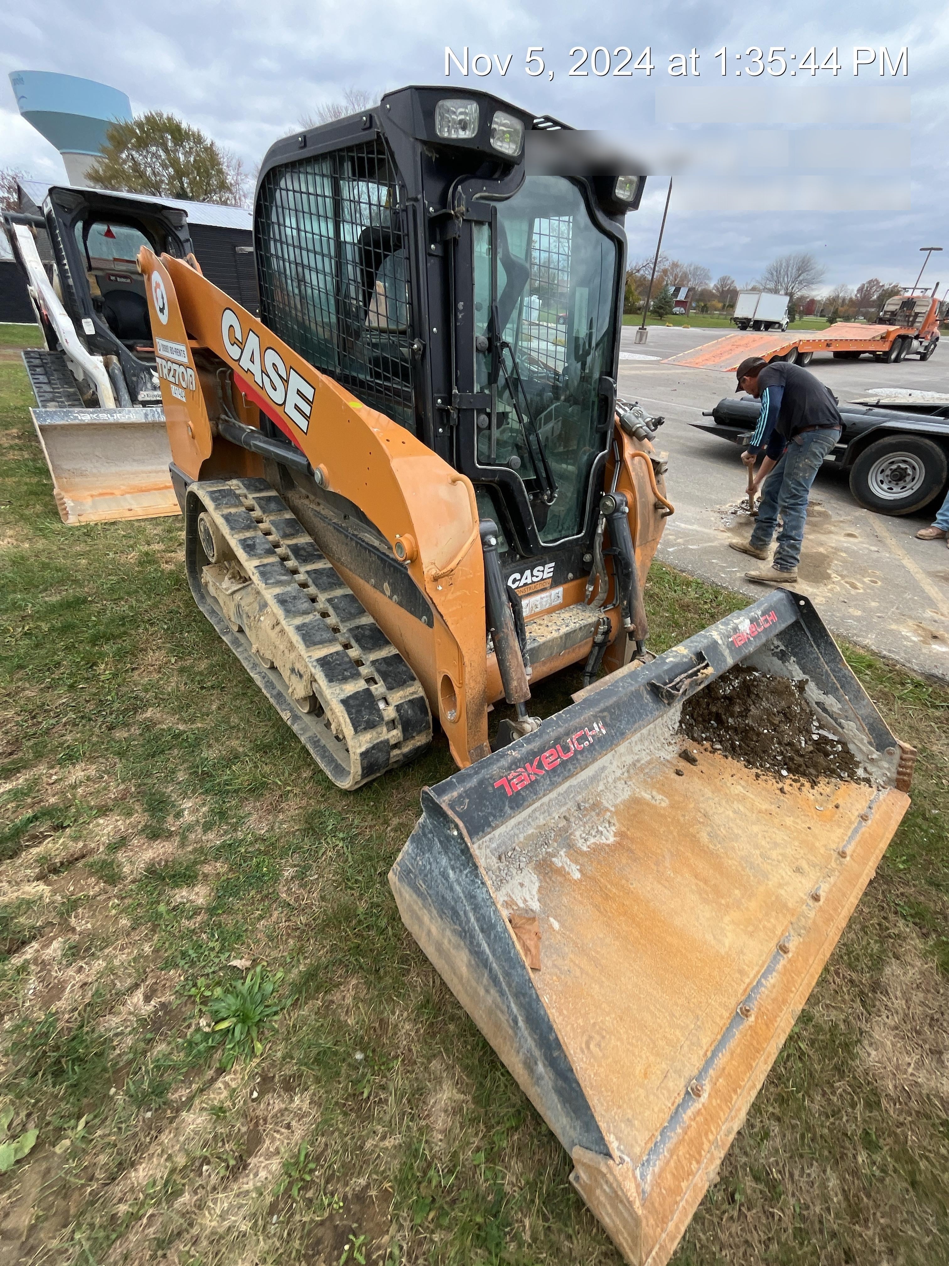 2021 CASE TR270B