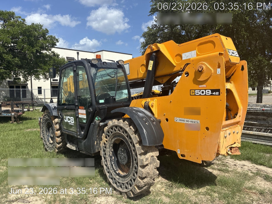 2019 JCB 509-42 74 HP w/CAB/HVAC, Beacon, Aux Hydraulics, Worklights, Solid Tires