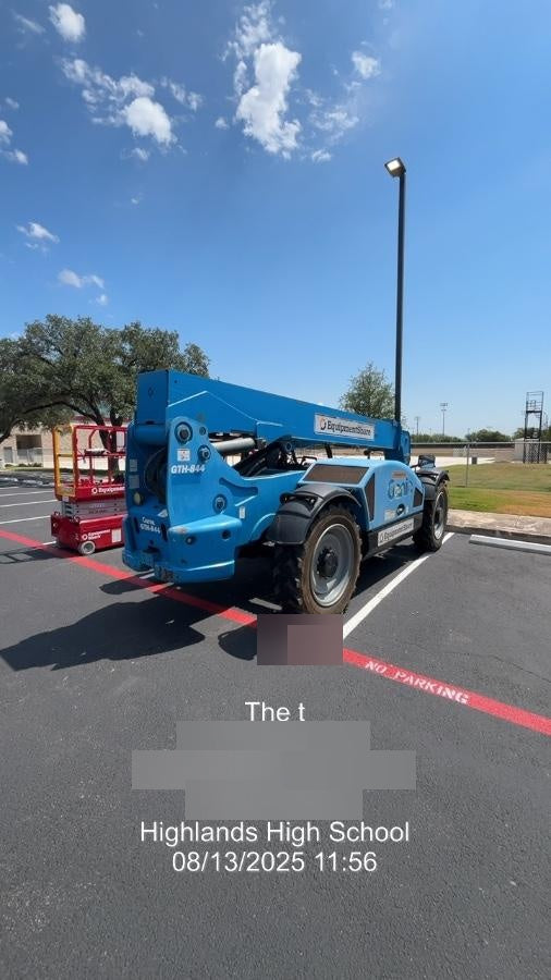 2019 Genie GTH-844 GTH-844 w/Open ROPS, FF Tires, beacon/work lights, 60" carriage/forks