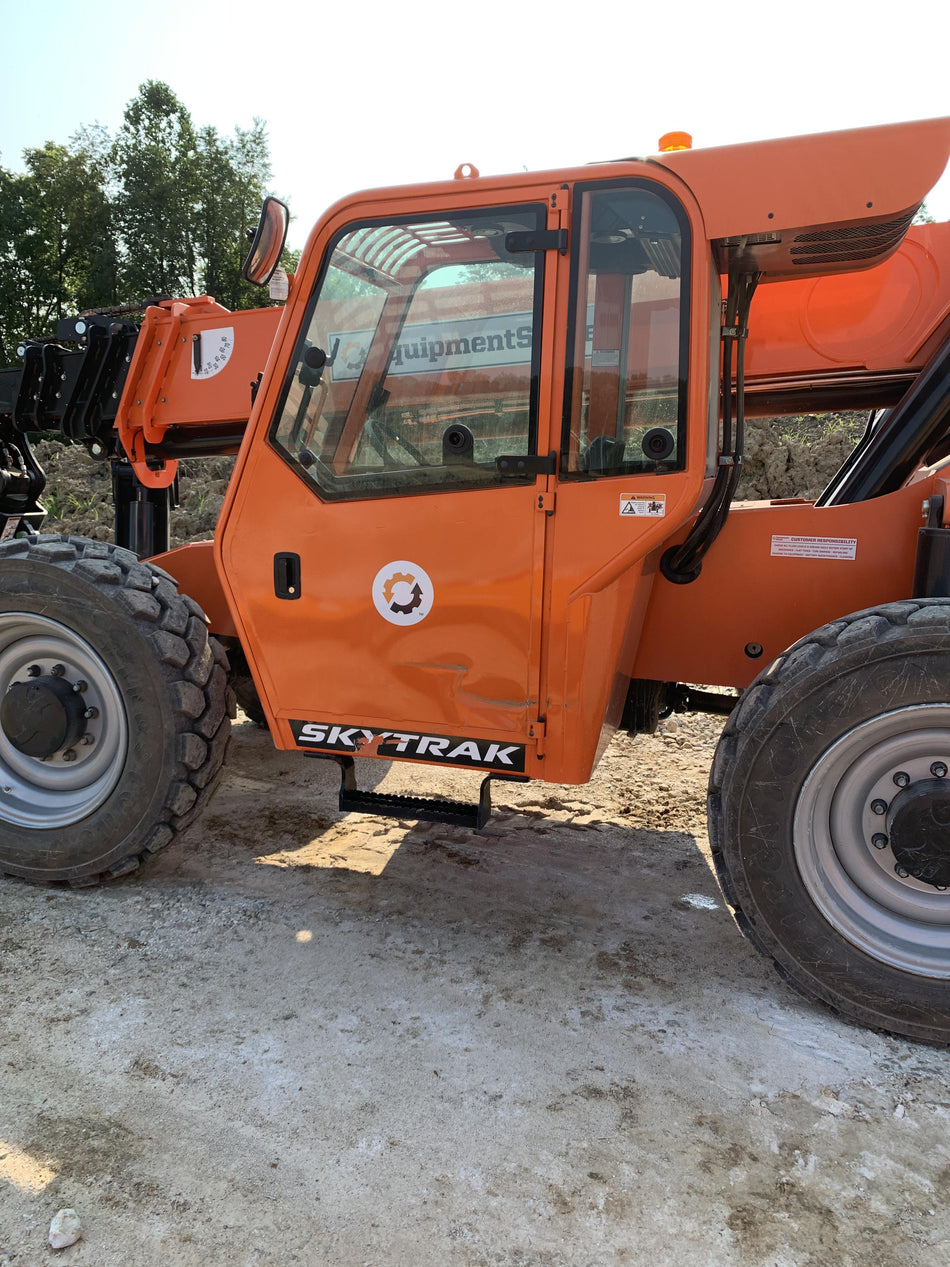 2021 JLG 12054