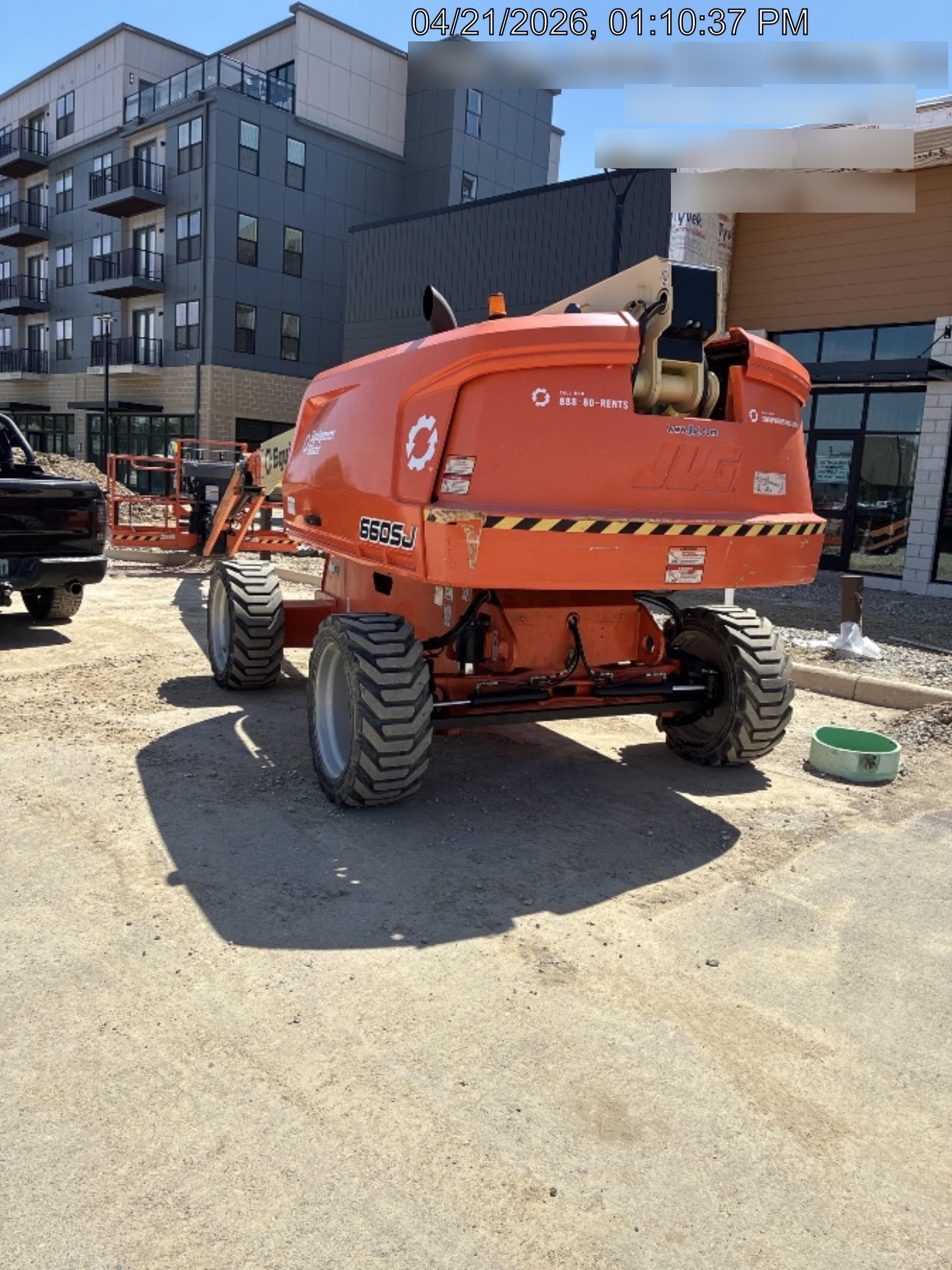 2022 JLG 660SJ