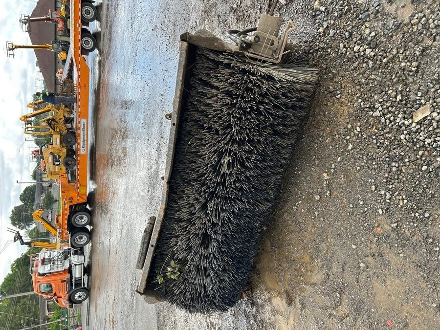 2019 PALADIN Sweepster SB72