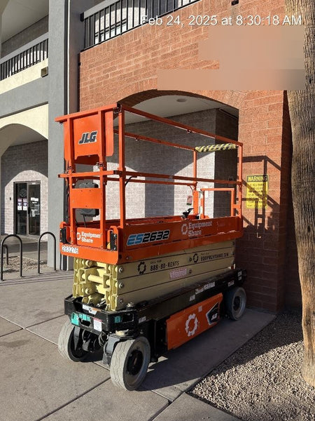 2022 JLG ES2632