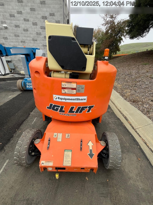 2019 JLG E400AJPN